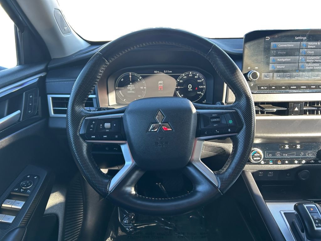 Used 2024 Mitsubishi Outlander SEL image 13