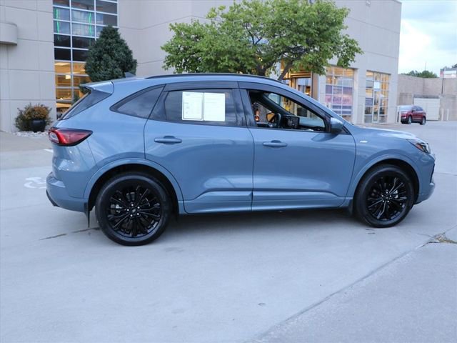 Used 2023 Ford Escape ST-Line Elite w/ Premium Technology Package image 10