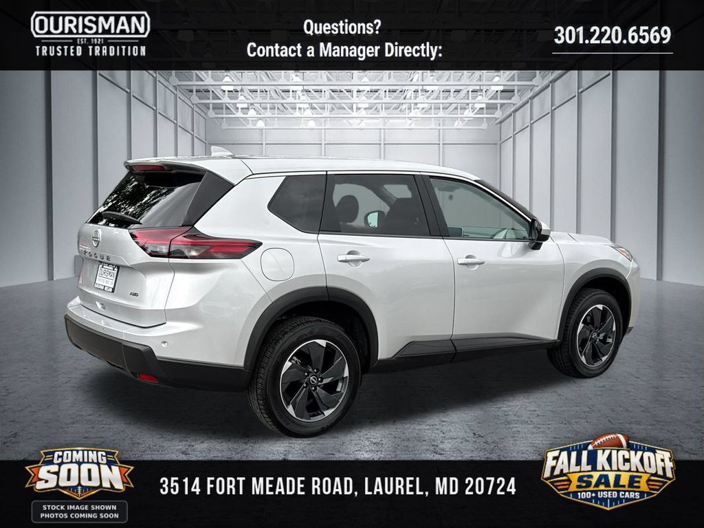 Used 2025 Nissan Rogue SV AWD/4WD image 2