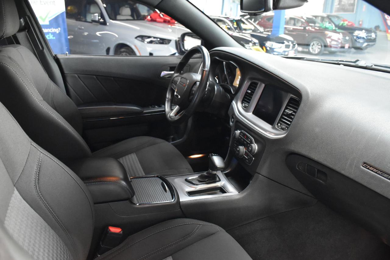 Used 2022 Dodge Charger SXT w/ Driver Convenience Group AWD/4WD image 31