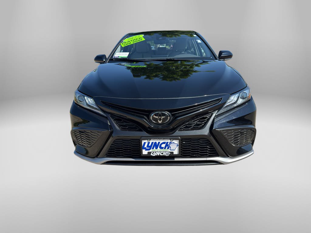 Used 2022 Toyota Camry XSE FWD image 7