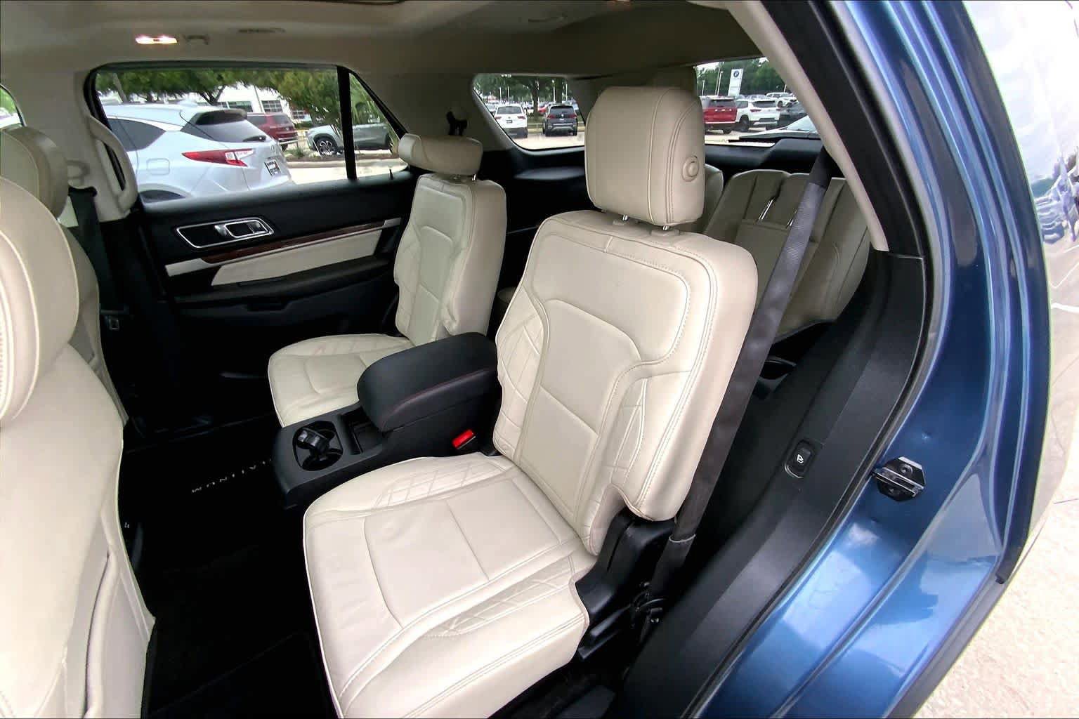 Used 2018 Ford Explorer Platinum AWD/4WD image 21