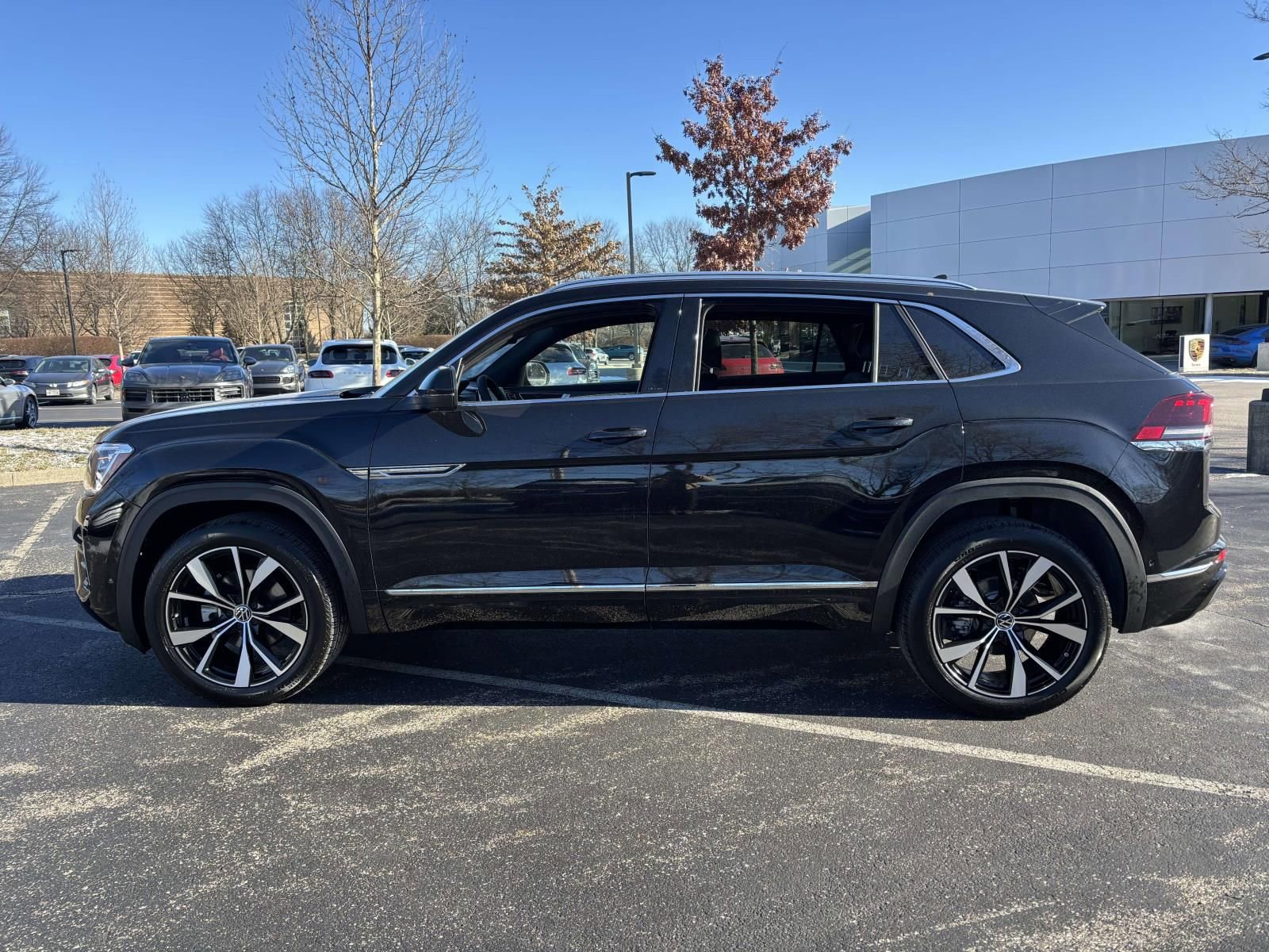 New 2026 Volkswagen Atlas Cross Sport SEL Premium R-Line AWD/4WD image 4