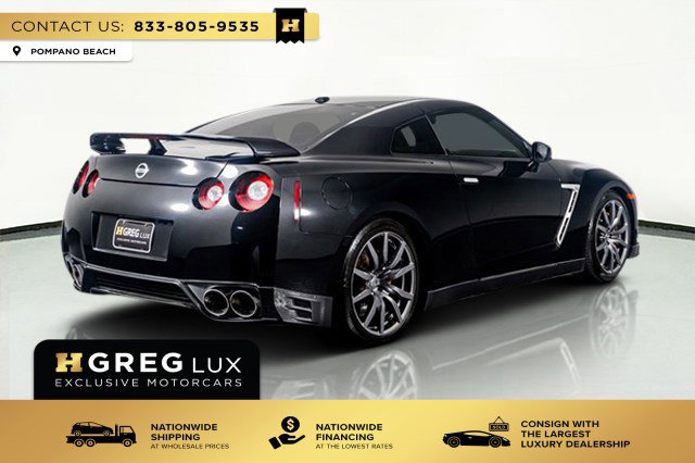 Used 2015 Nissan GT-R Premium image 9
