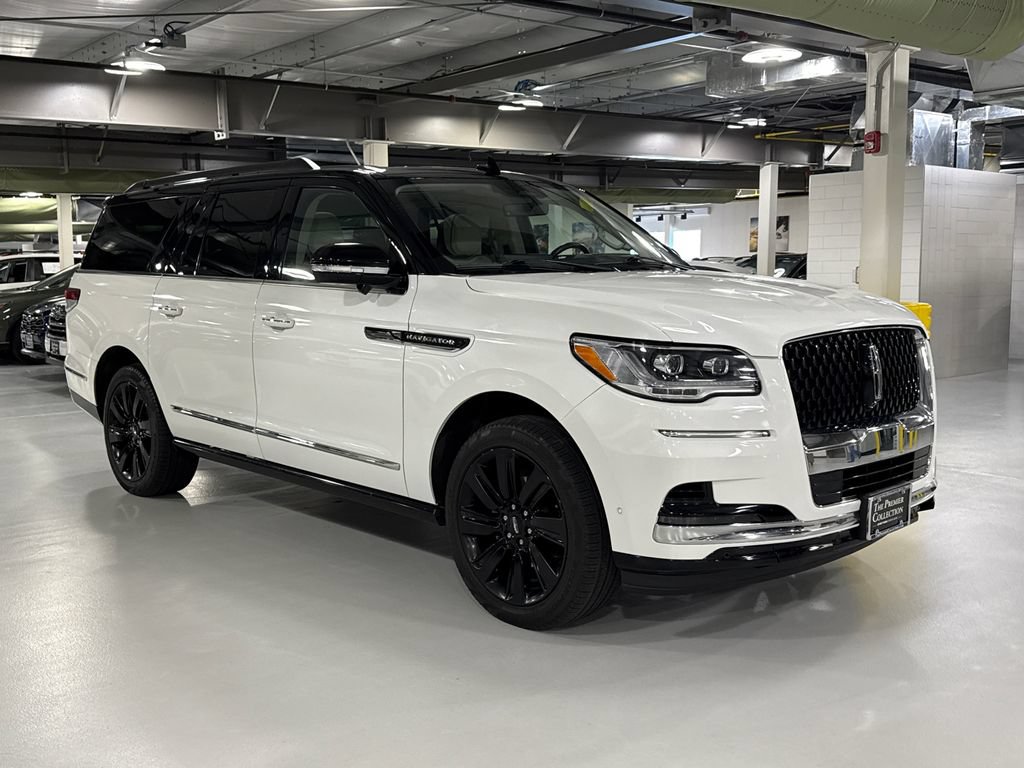 Used 2024 Lincoln Navigator L Black Label AWD/4WD image 1