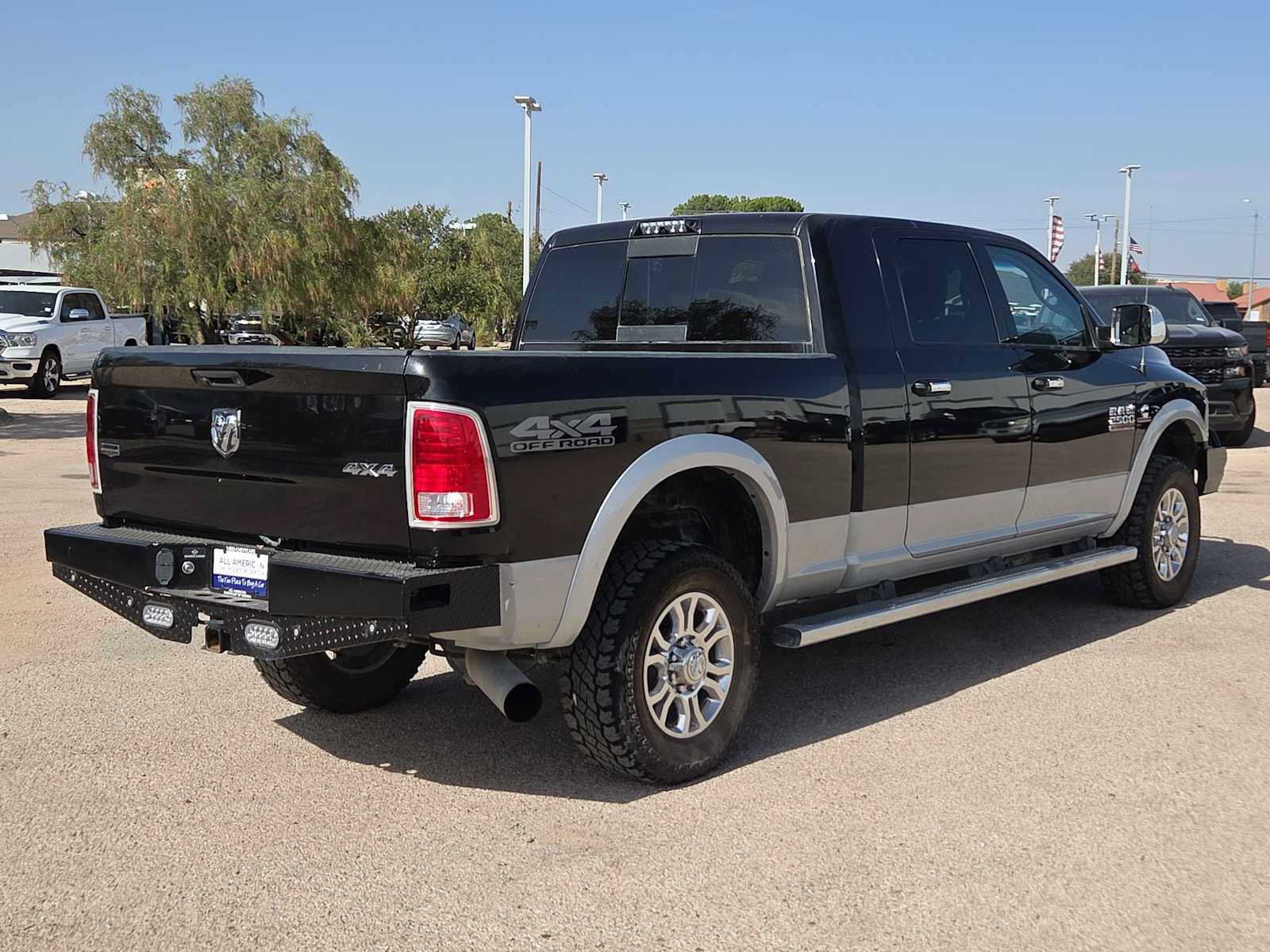 Used 2017 RAM 2500 Laramie AWD/4WD image 8