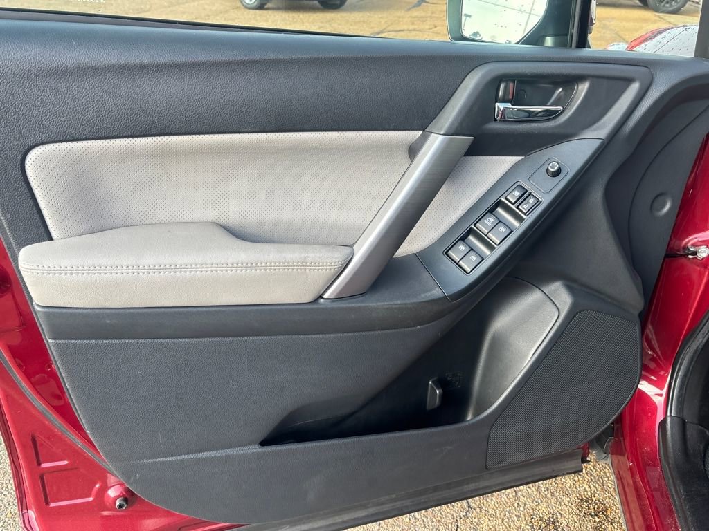 Used 2014 Subaru Forester 2.5i Limited image 5