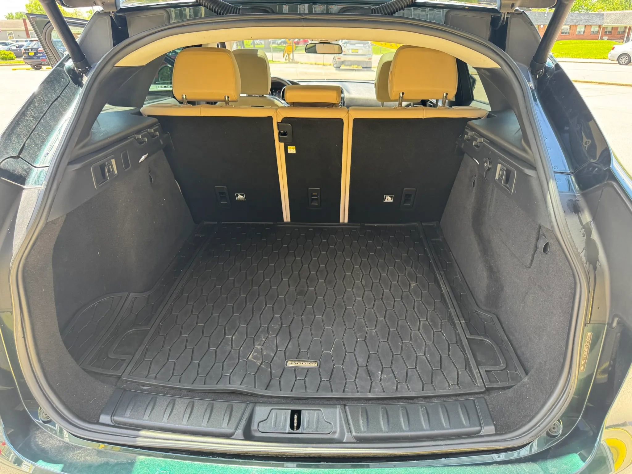 Used 2018 Jaguar F-PACE Premium AWD/4WD image 20