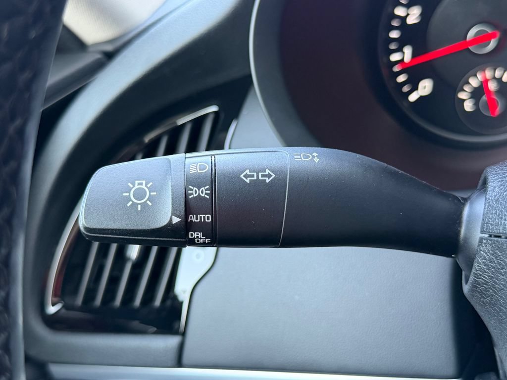 Used 2018 Kia Stinger Premium AWD/4WD image 17