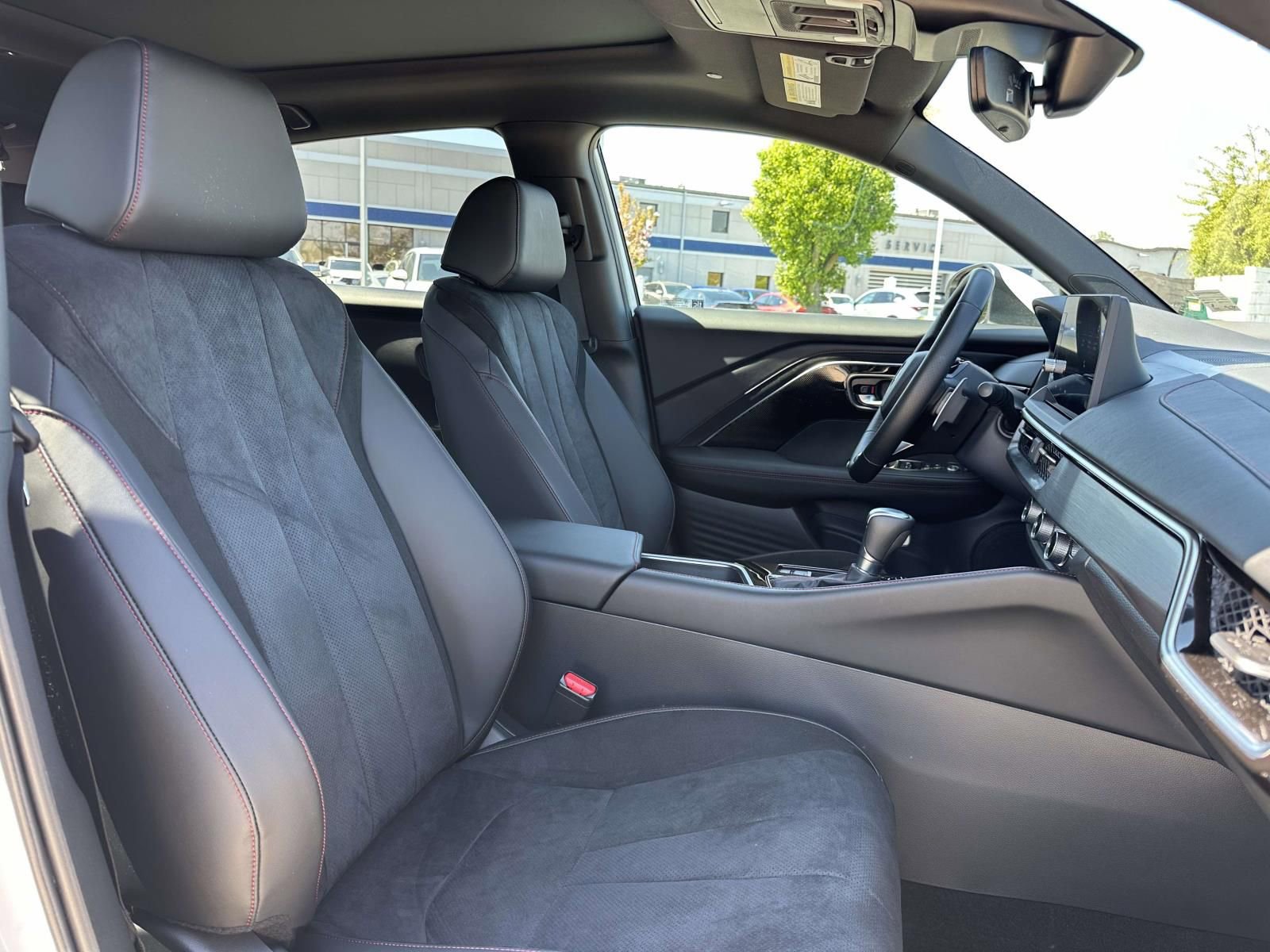 Used 2025 Acura ADX A-Spec image 10