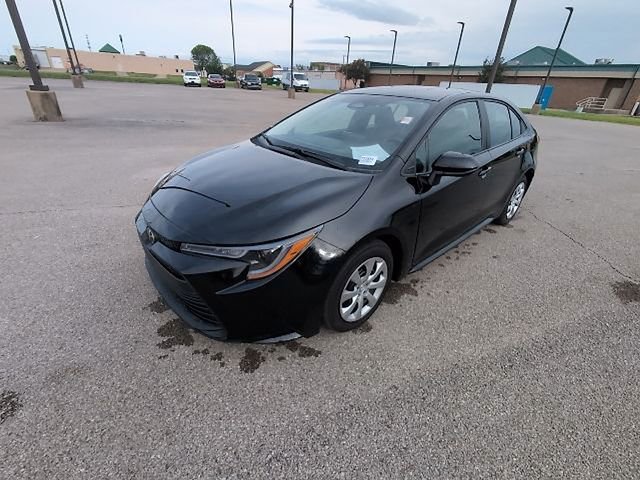 Used 2025 Toyota Corolla LE w/ Convenience Package FWD image 15