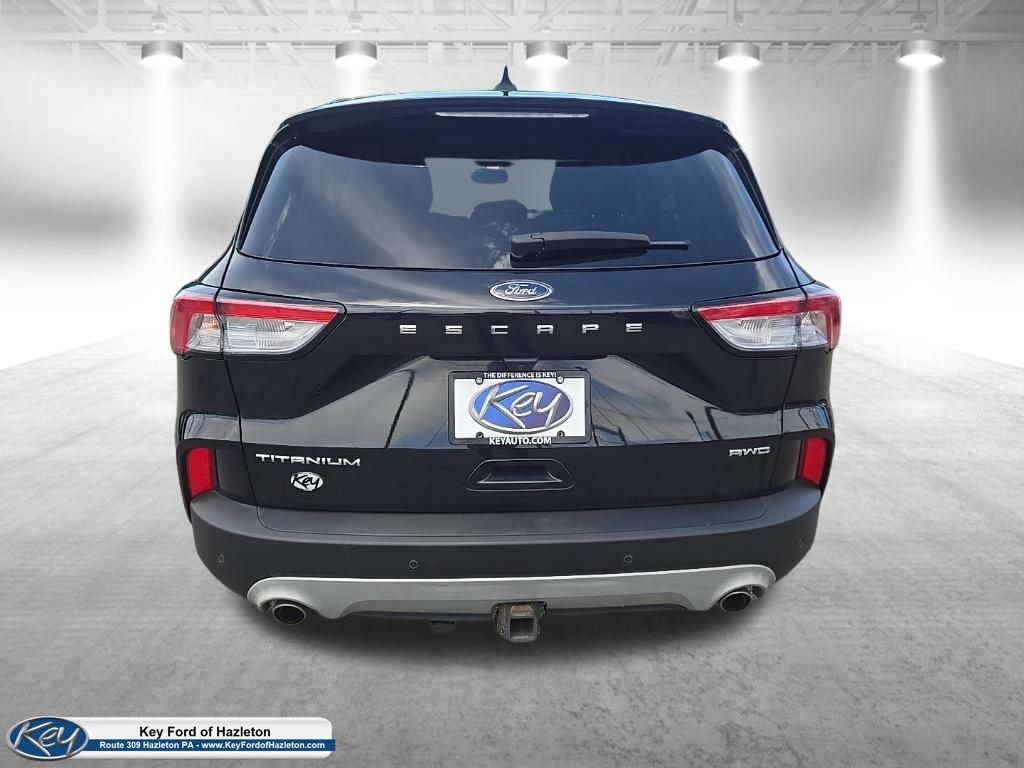 Certified 2022 Ford Escape Titanium w/ Class II Trailer Tow Package AWD/4WD image 9