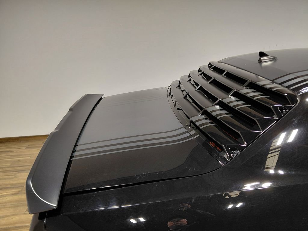 Used 2015 Dodge Challenger R/T Plus image 34