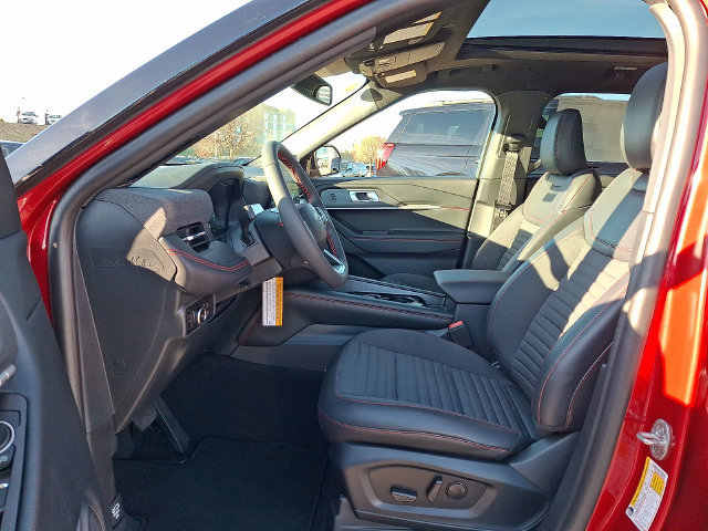 New 2026 Ford Explorer ST-Line w/ ST-Line Street Pack AWD/4WD image 6