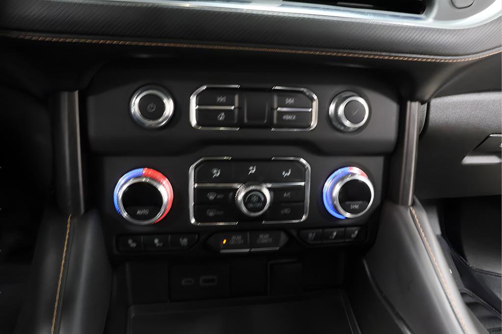 Used 2023 GMC Yukon AT4 AWD/4WD image 11