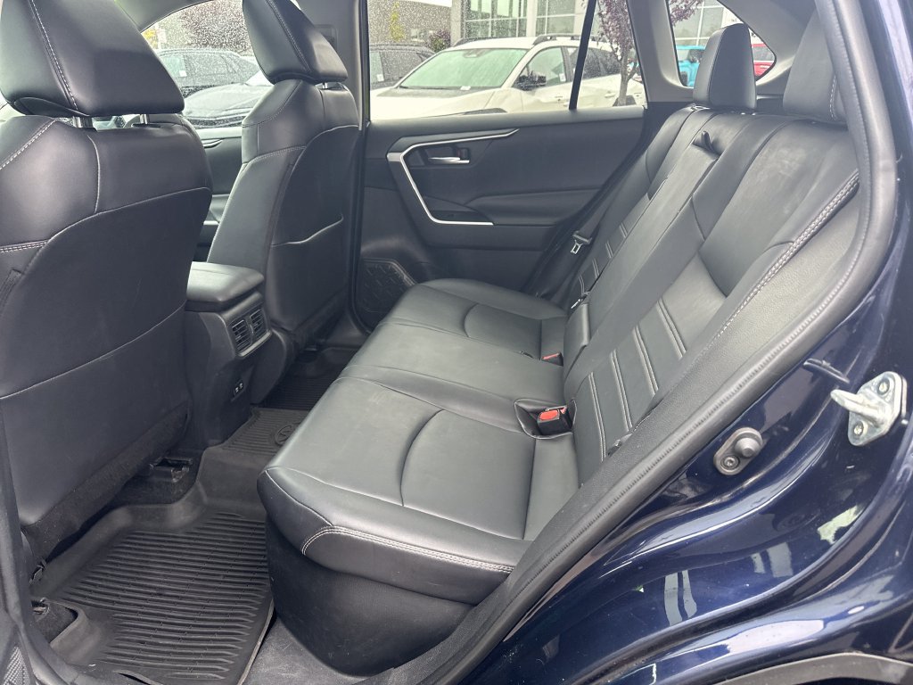 Used 2021 Toyota RAV4 XLE Premium AWD/4WD image 14