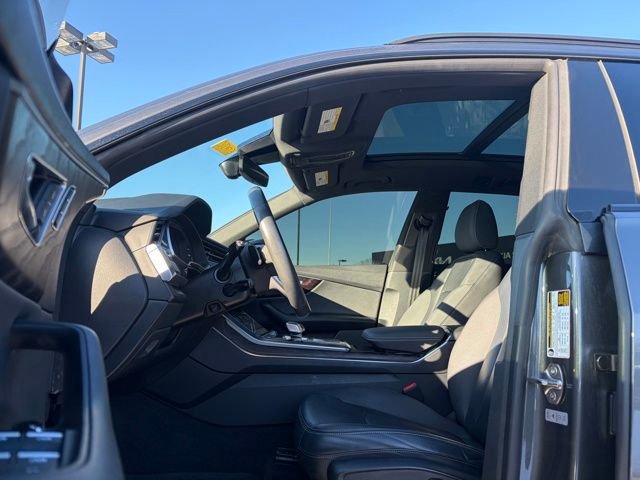 Used 2021 Audi Q8 Premium w/ Black Optic Package image 8