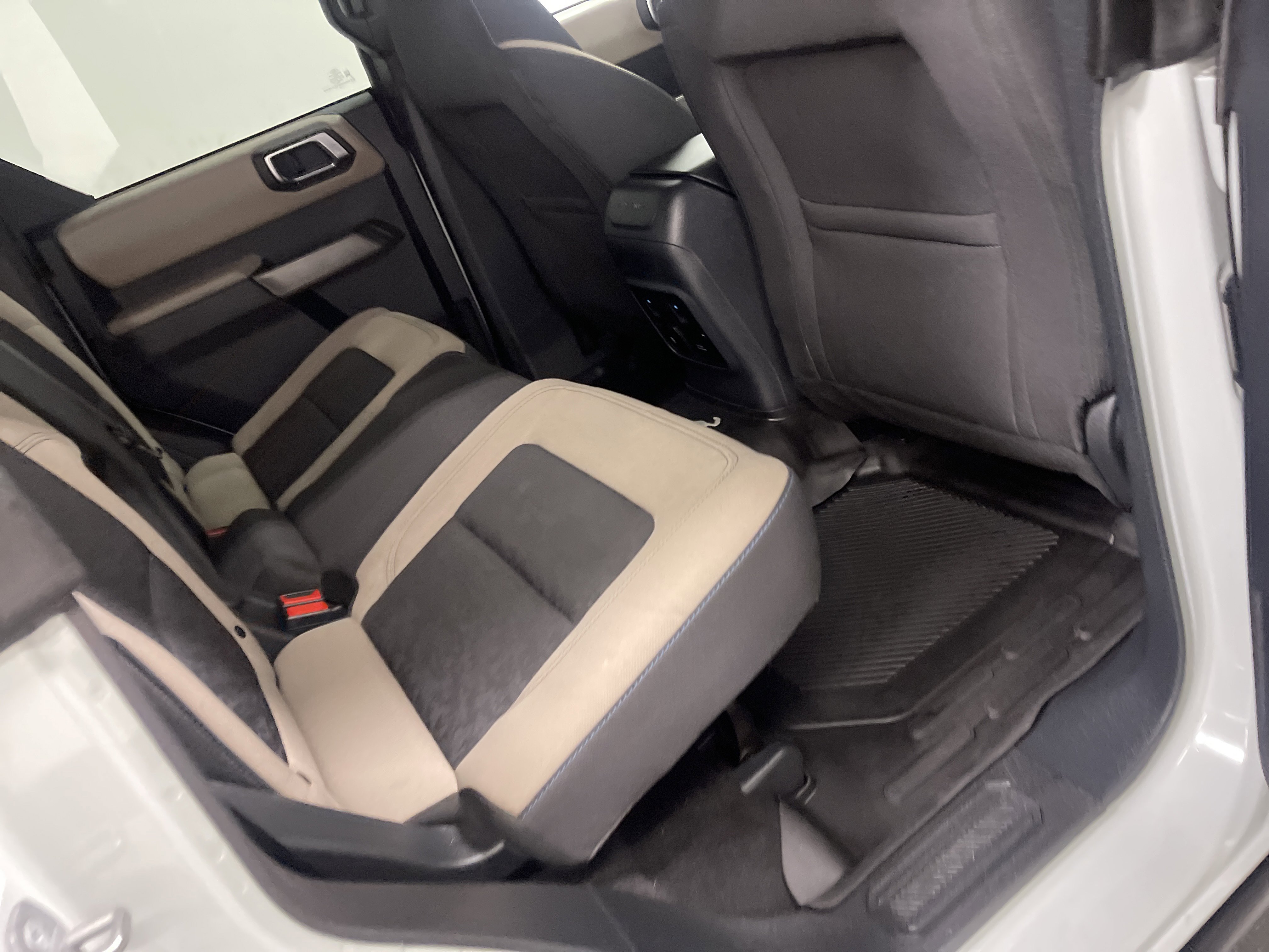 Used 2022 Ford Bronco Wildtrak image 22