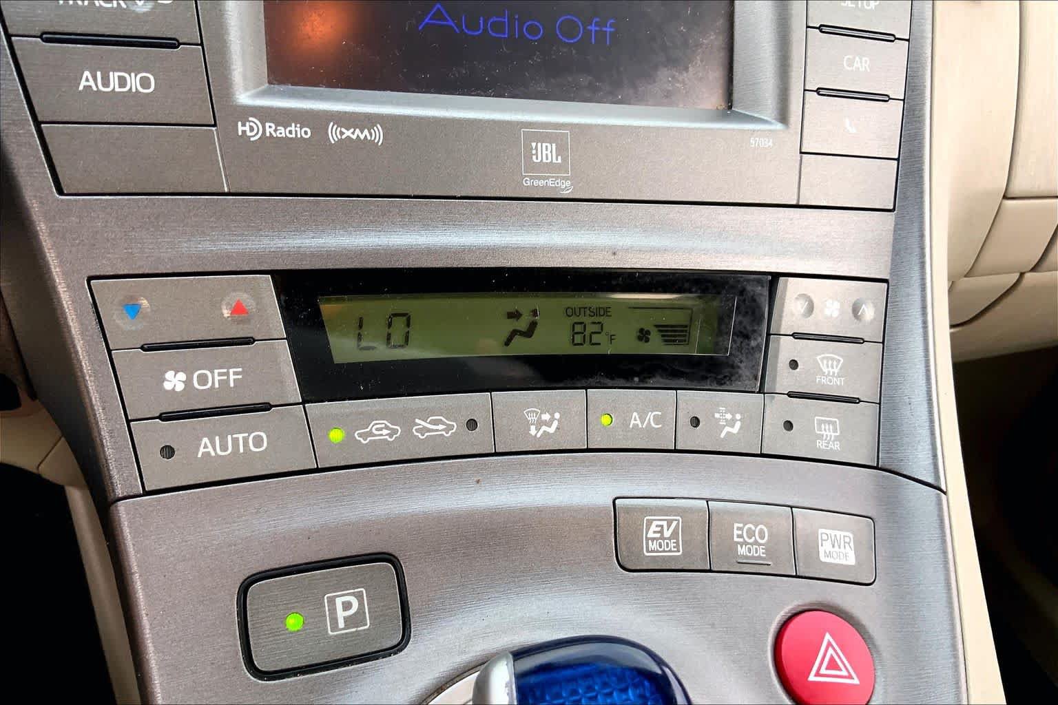 Used 2015 Toyota Prius Four FWD image 32