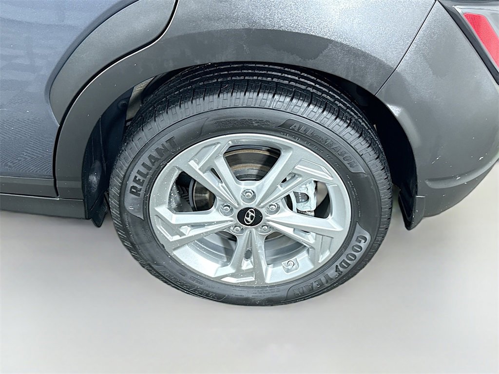 Certified 2022 Hyundai Kona SEL w/ Convenience Package image 35