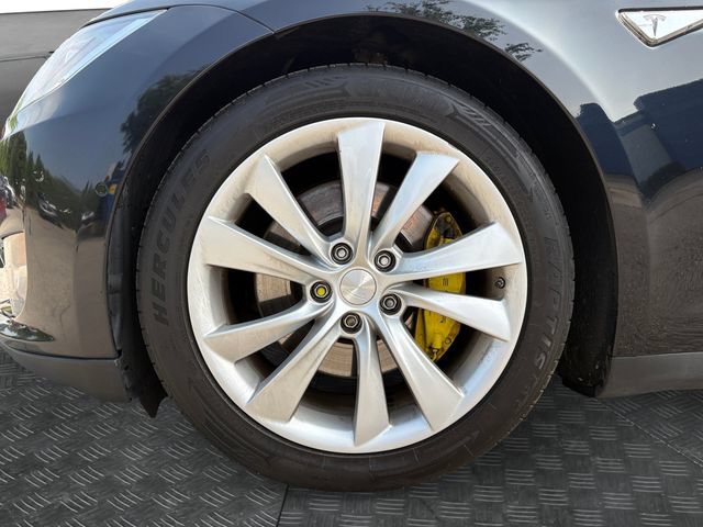 Used 2015 Tesla Model S 85 RWD image 13