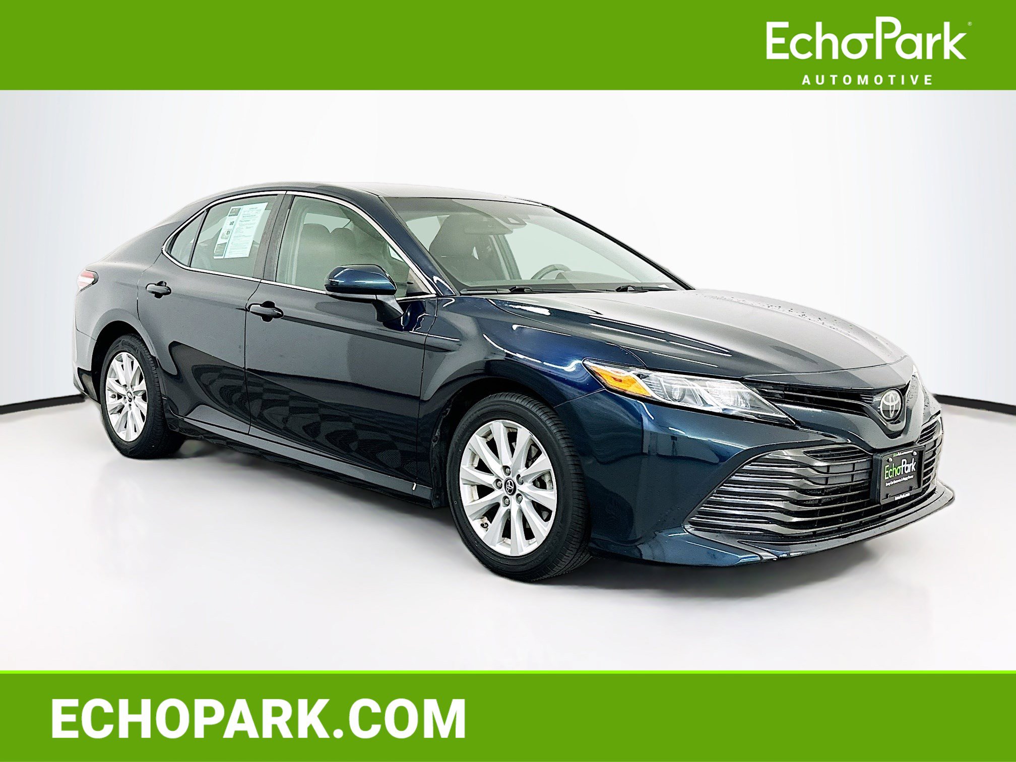 Used 2019 Toyota Camry LE image 1