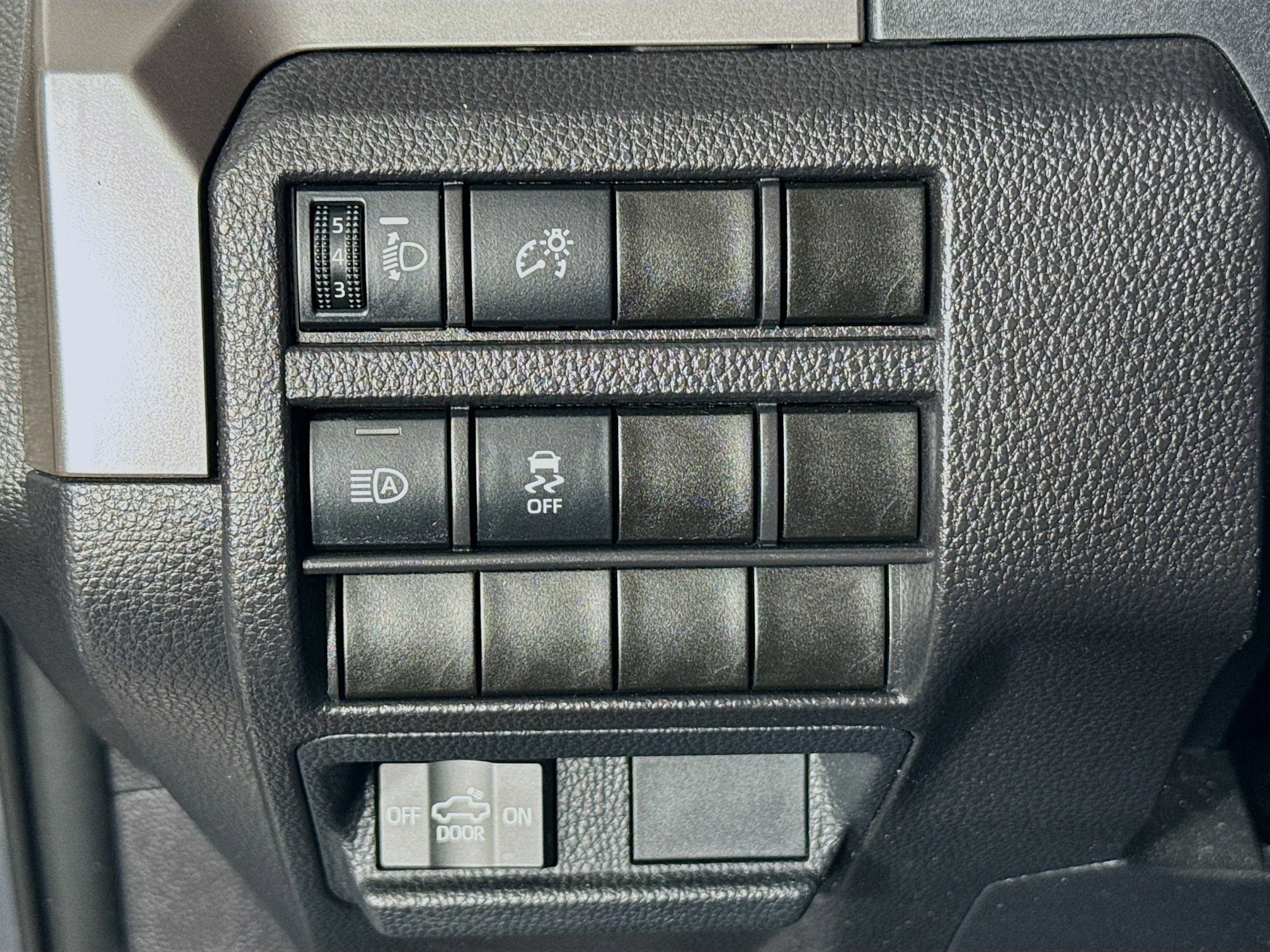 Certified 2024 Toyota Tacoma SR5 image 11