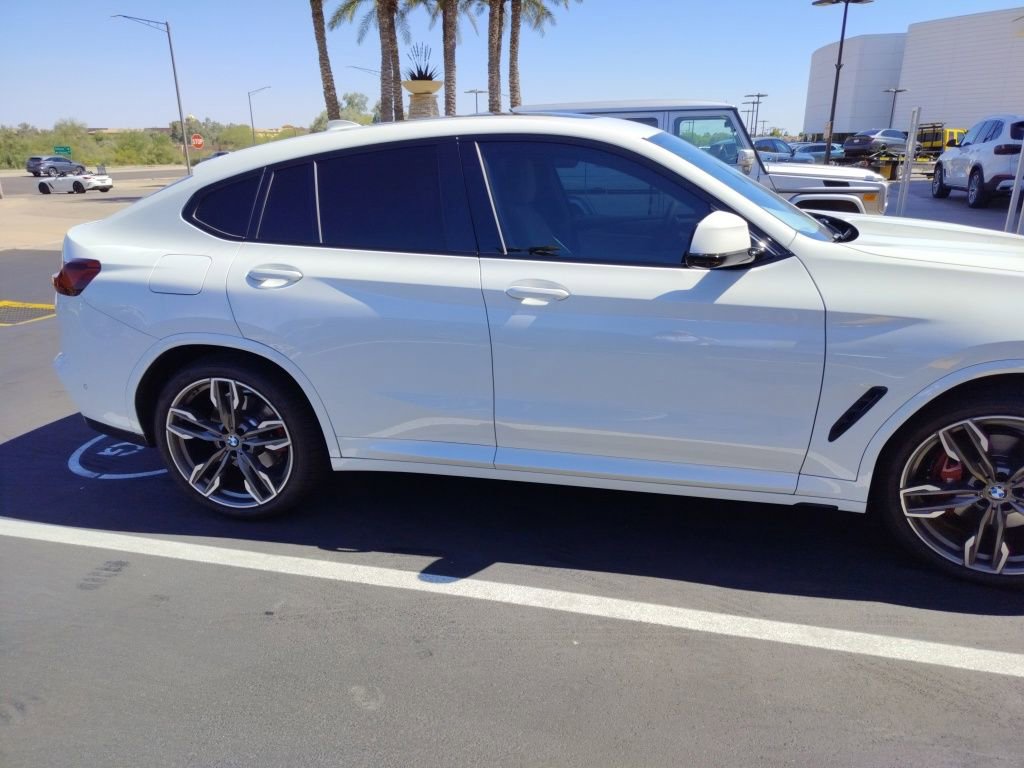 Used 2021 BMW X4 M40i w/ Executive Package AWD/4WD image 4