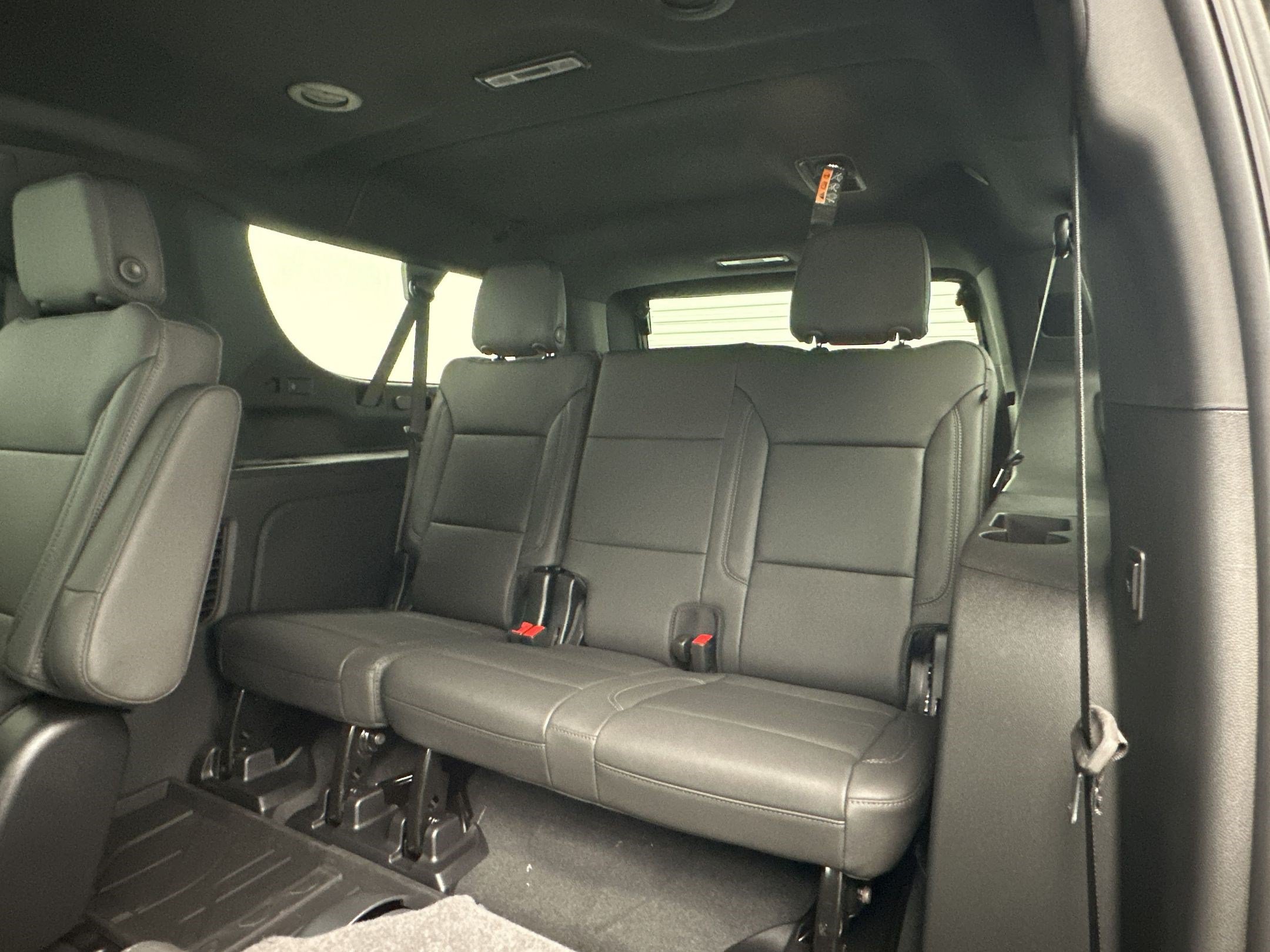New 2026 Chevrolet Suburban LT w/ Comfort Package AWD/4WD image 34