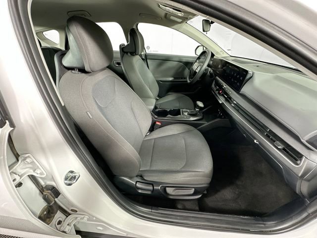 Used 2025 Kia K4 LXS FWD image 27