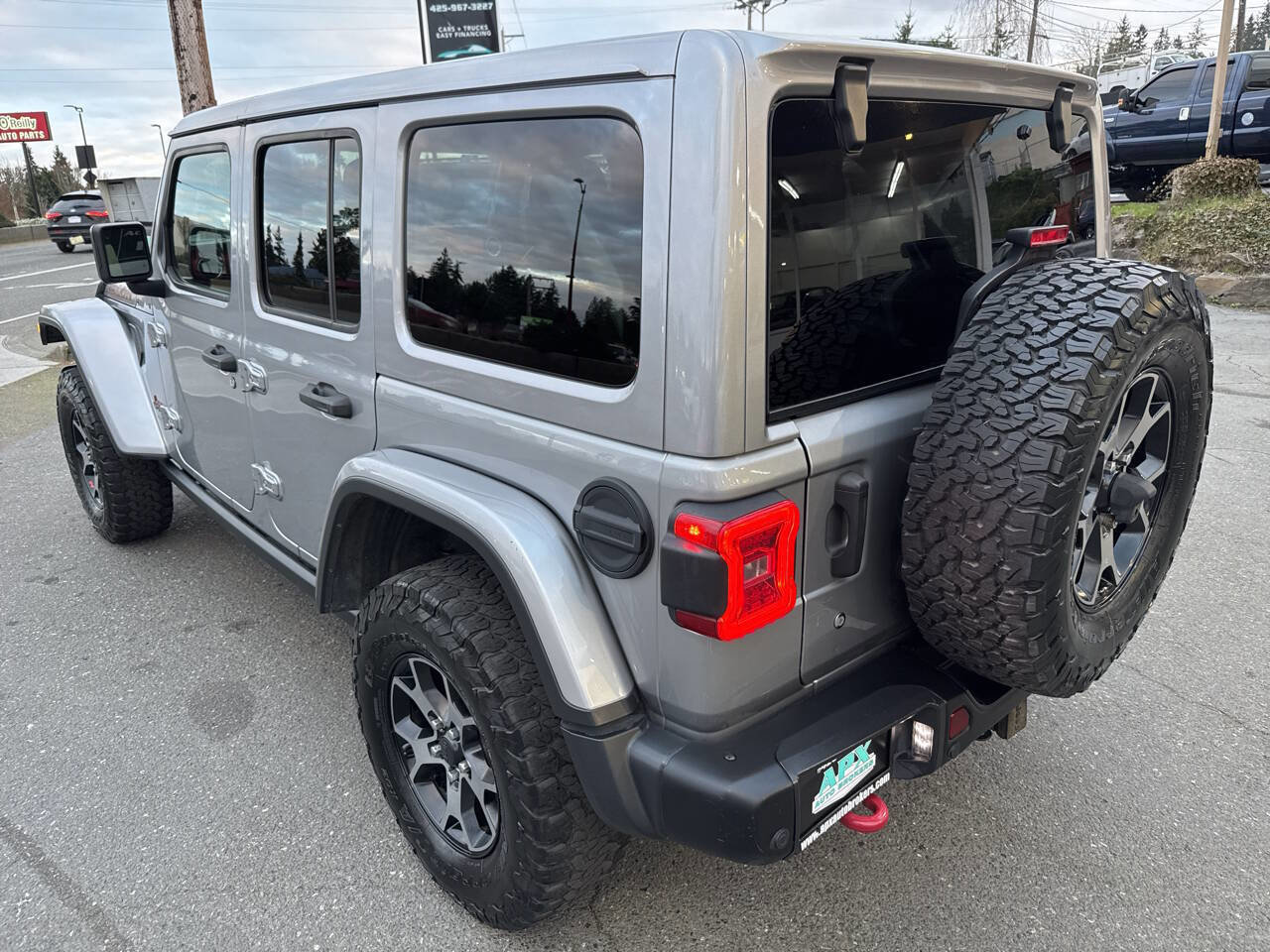 Used 2018 Jeep Wrangler Unlimited Rubicon w/ Uconnect 4C Nav & Sound Group image 3