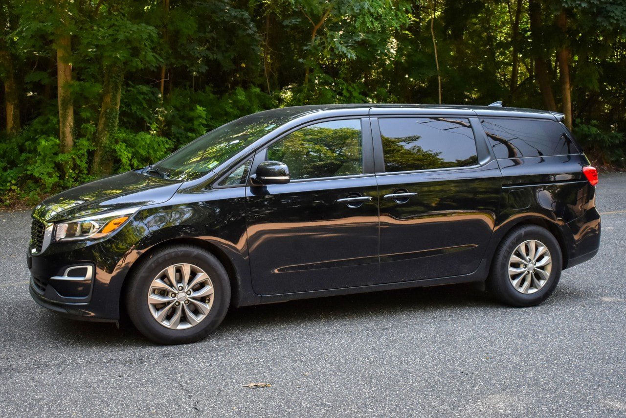 Used 2021 Kia Sedona LX FWD image 4