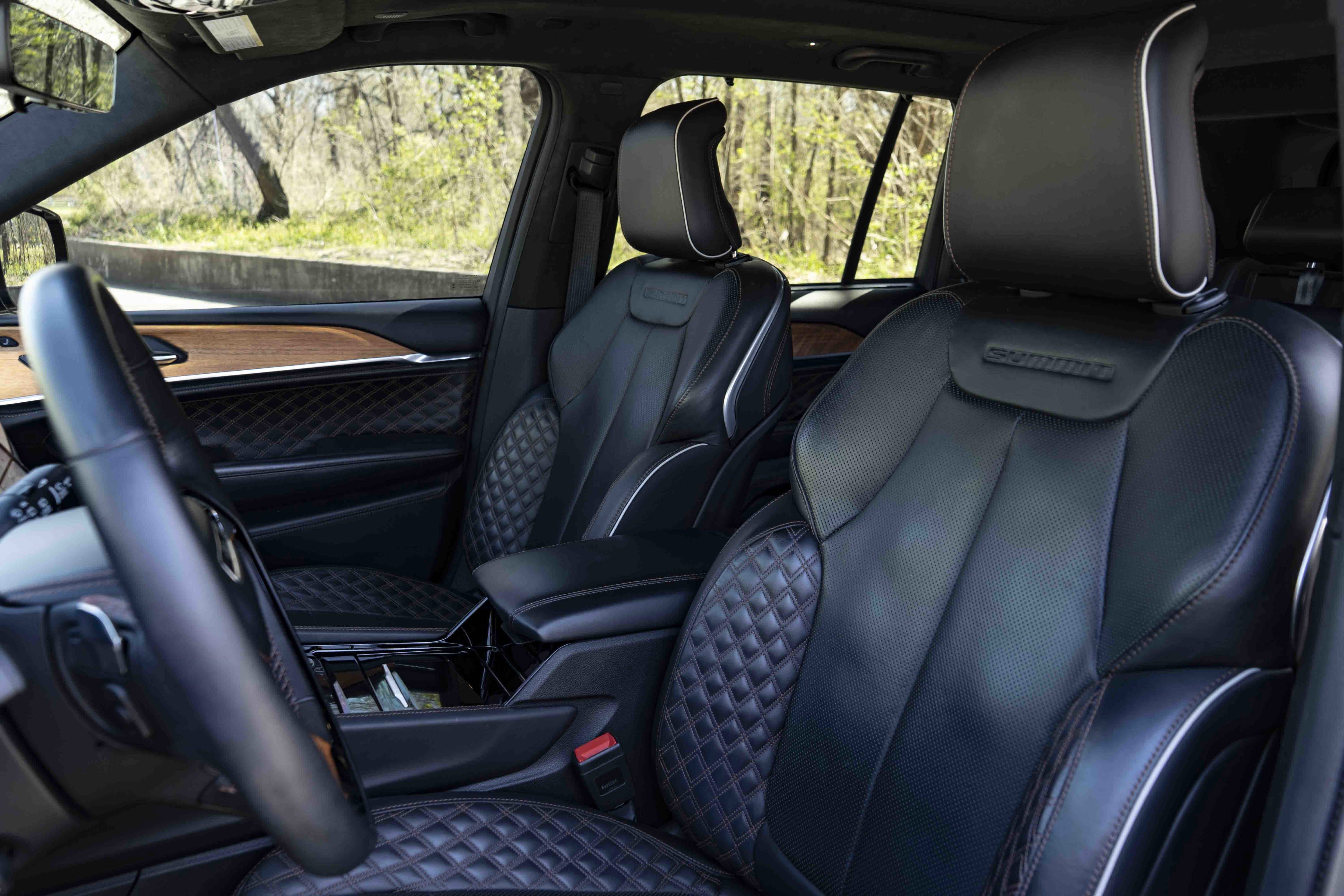 Used 2023 Jeep Grand Cherokee Summit image 19