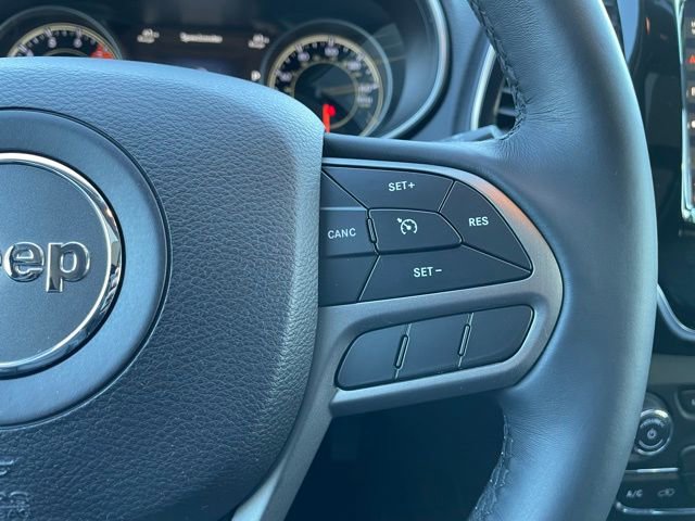 Used 2019 Jeep Cherokee Limited image 16