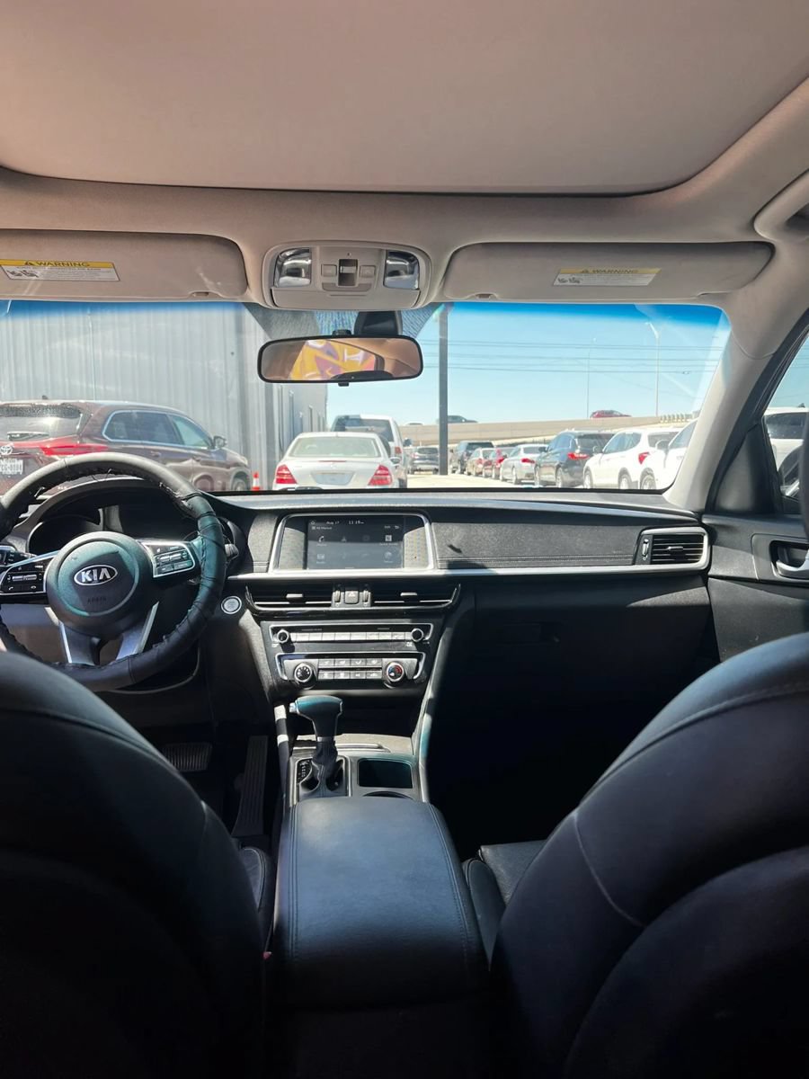 Used 2020 Kia Optima SE FWD image 2
