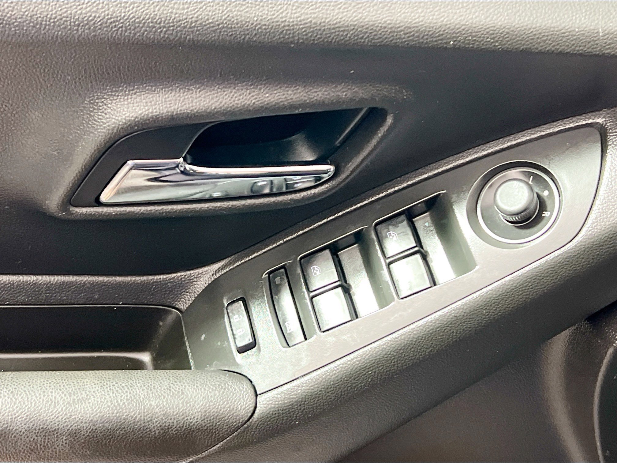 Used 2021 Chevrolet Trax LS w/ Tint and Cruise Package image 16