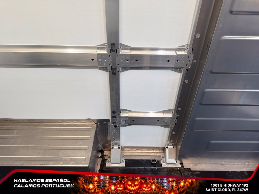 Used 2024 Chevrolet Brightdrop 400 w/ Commercial Equipment Package AWD/4WD image 30