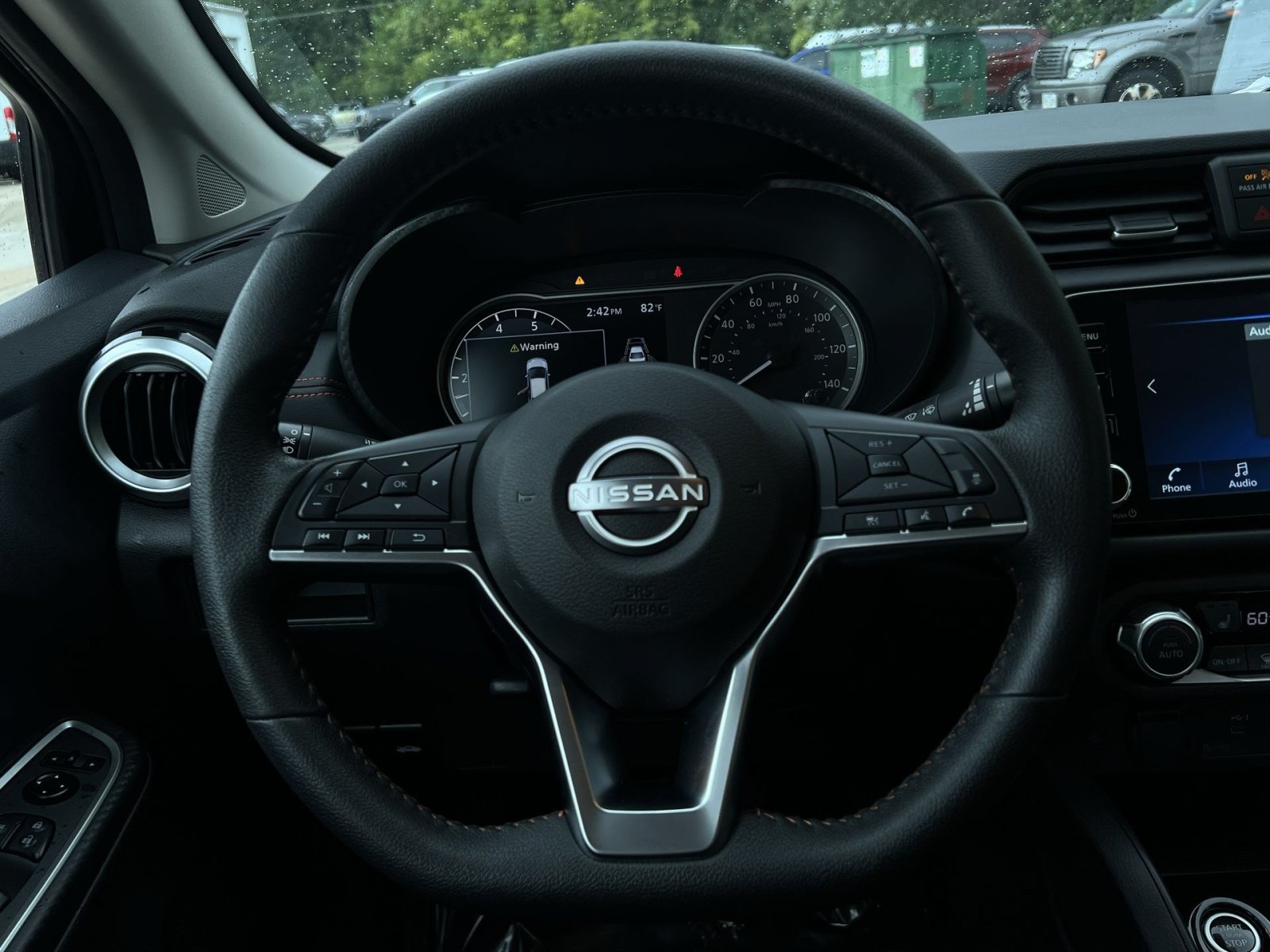 Used 2024 Nissan Versa SR FWD image 24