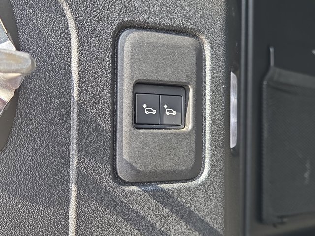 Used 2020 Land Rover Defender 110 HSE image 13