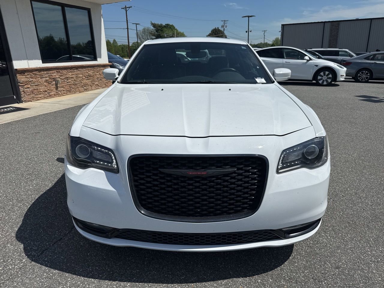 Used 2023 Chrysler 300 S image 9