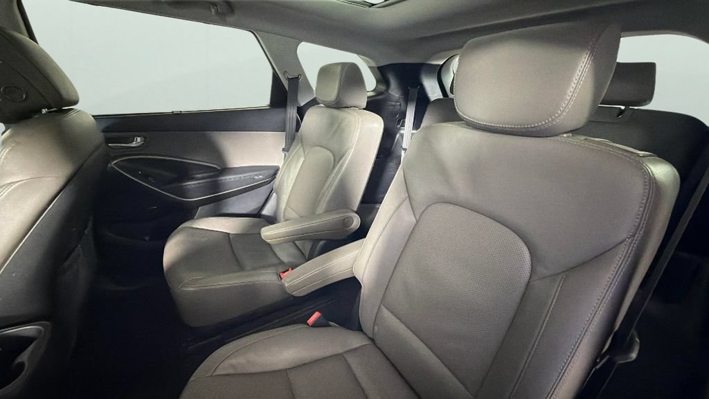 Used 2017 Hyundai Santa Fe Limited FWD image 25