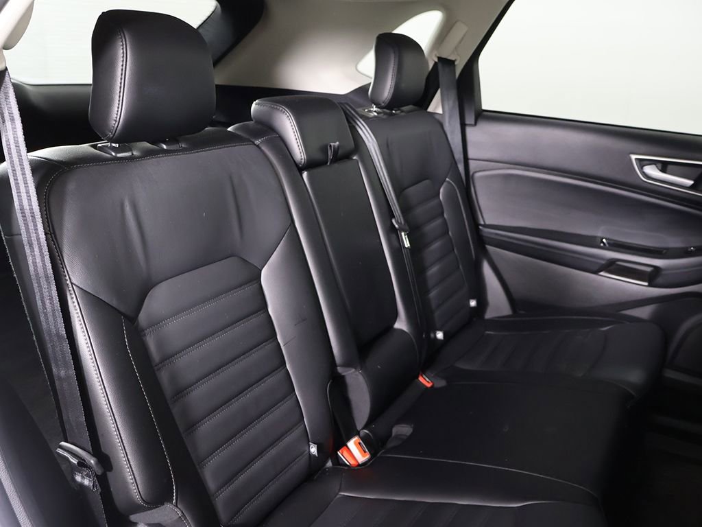 Used 2017 Ford Edge SEL w/ Equipment Group 201A AWD/4WD image 28