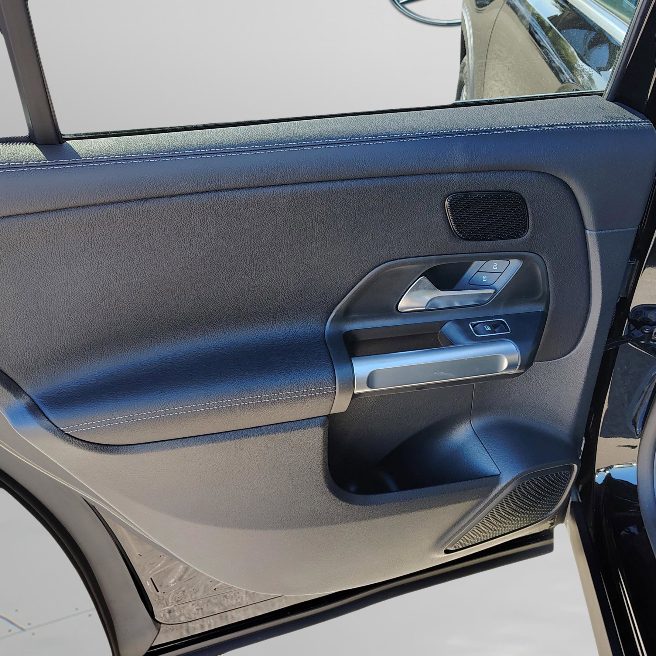 Used 2026 Mercedes-Benz GLB 250 image 11