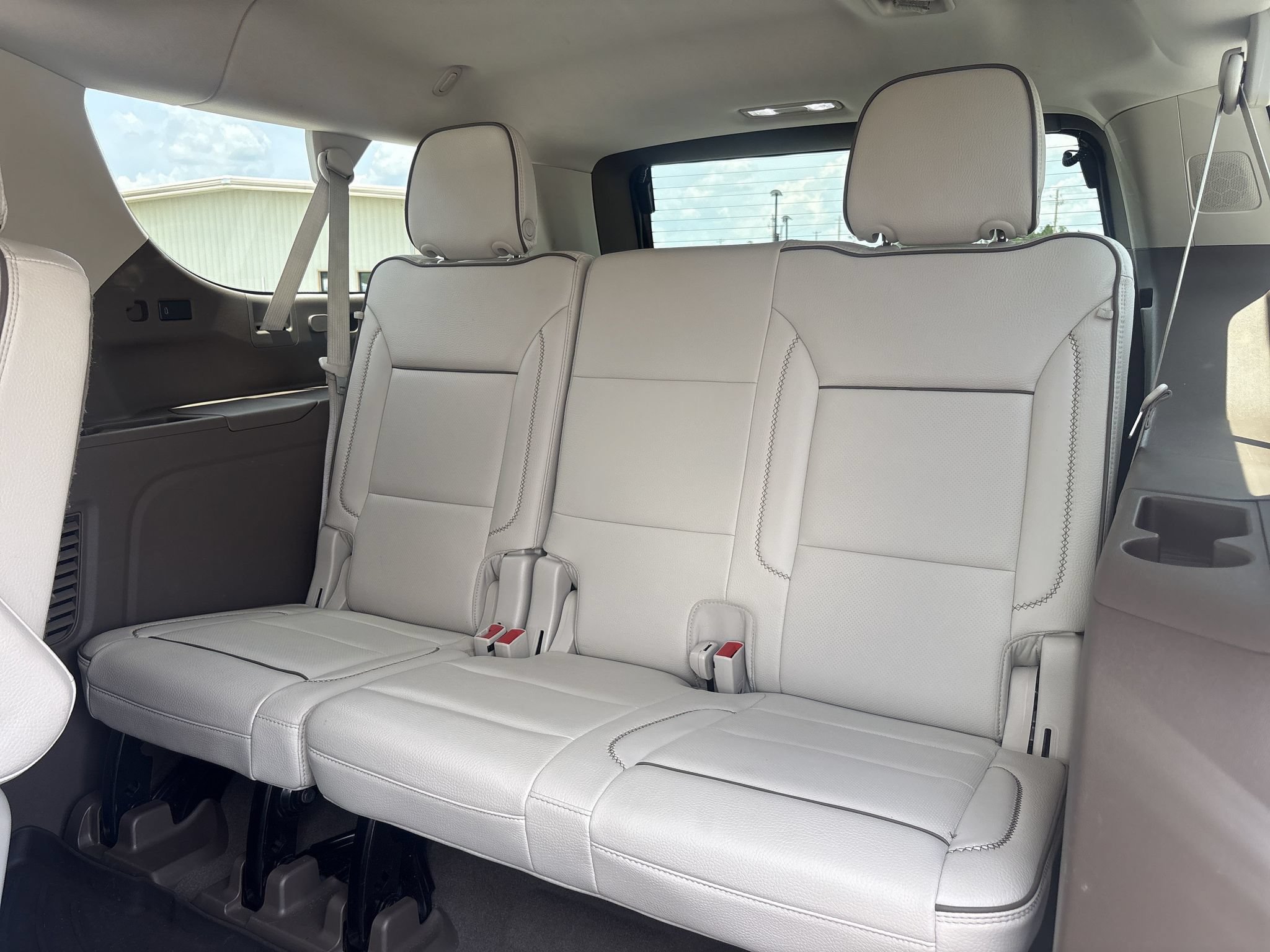 Used 2022 GMC Yukon XL Denali RWD image 21