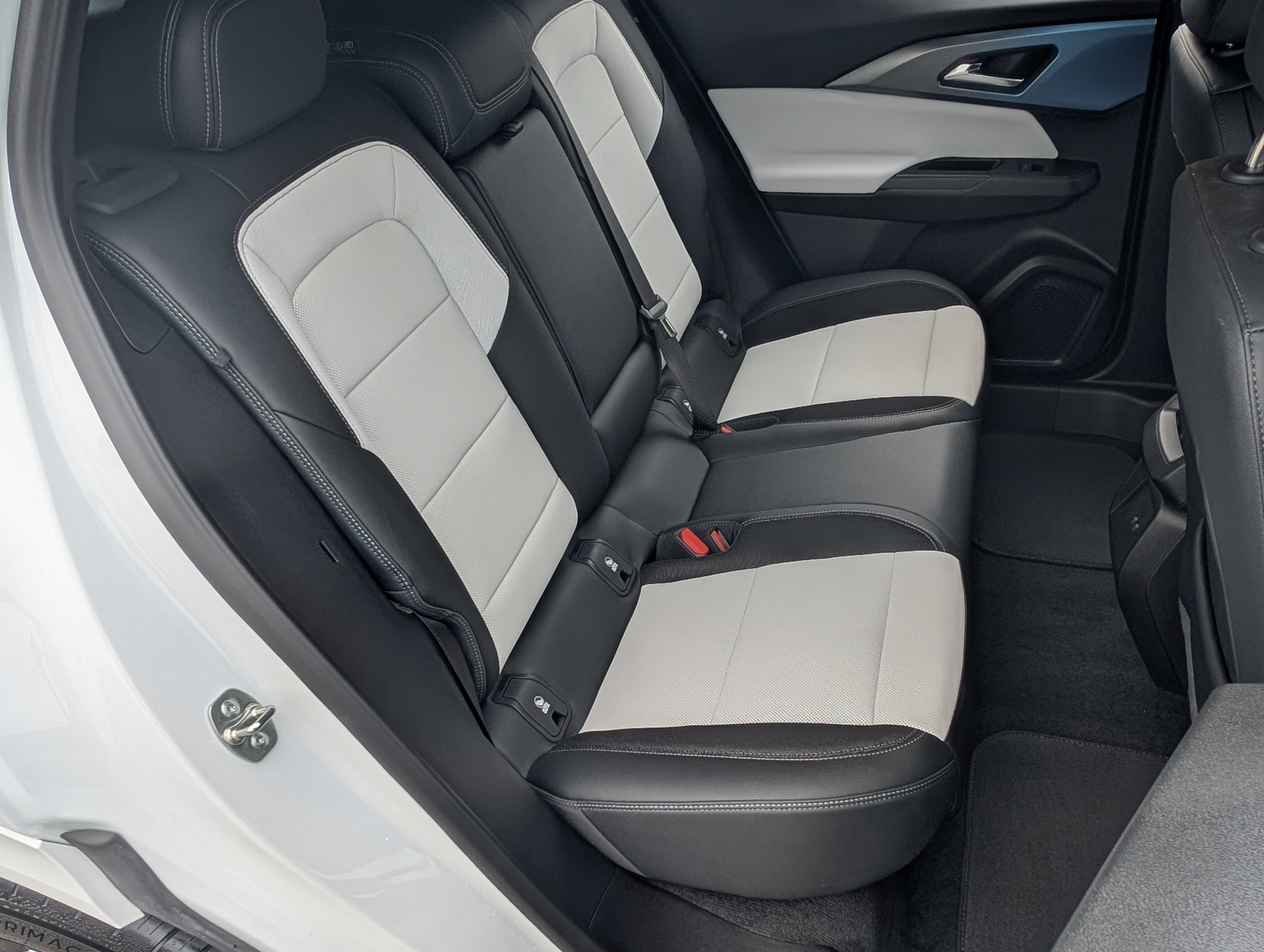 Used 2024 Chevrolet Equinox EV LT FWD image 19