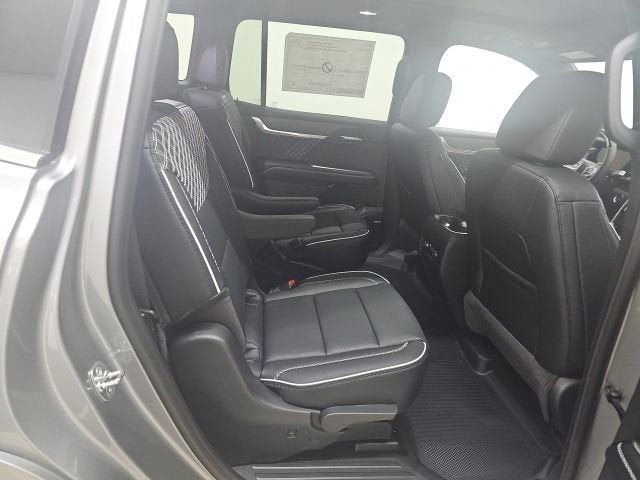 New 2026 GMC Acadia Denali w/ Super Cruise Package image 25