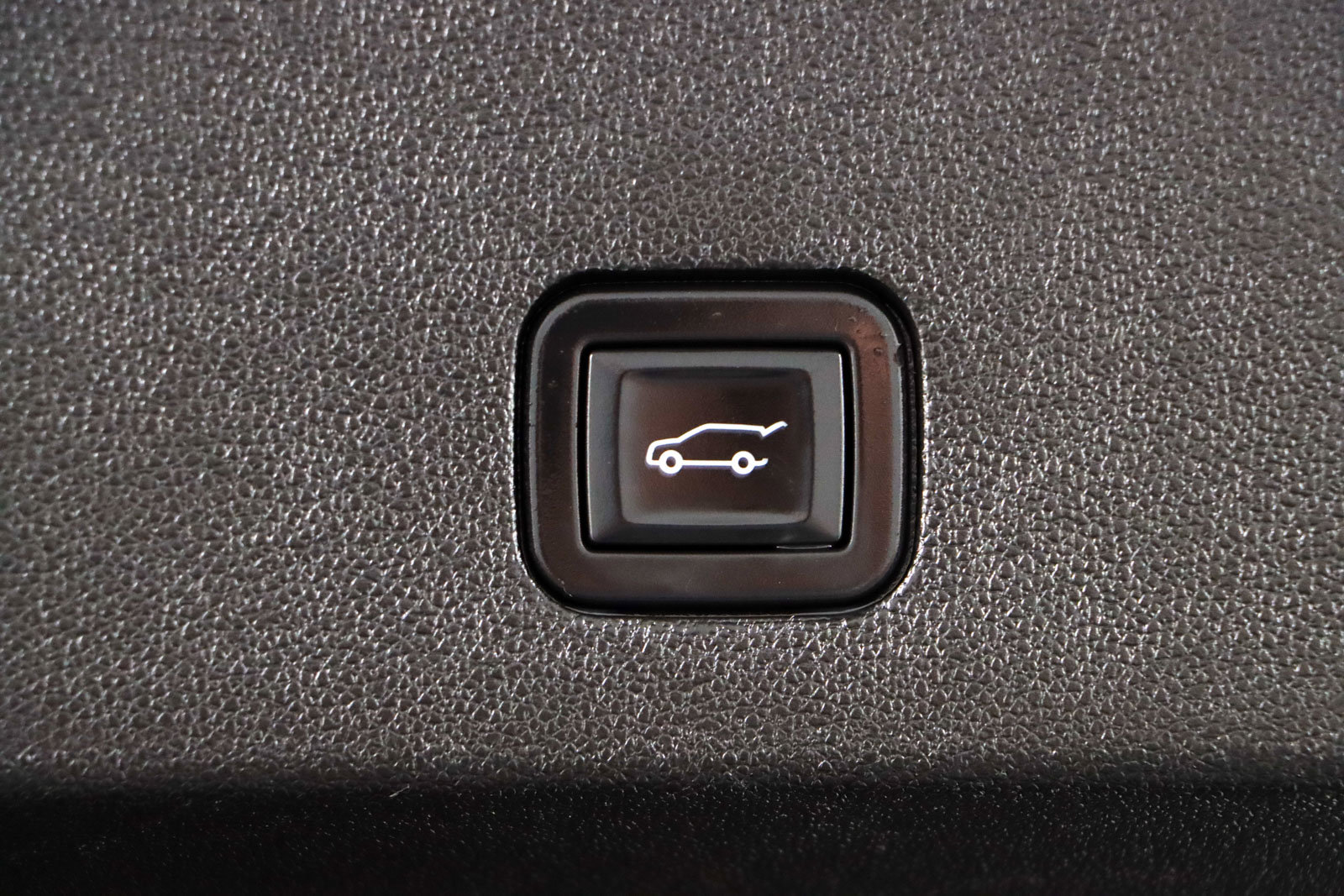 Used 2023 Cadillac XT6 Sport w/ Technology Package AWD/4WD image 34