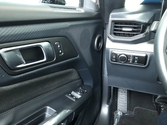 Used 2025 Ford Mustang Coupe image 13