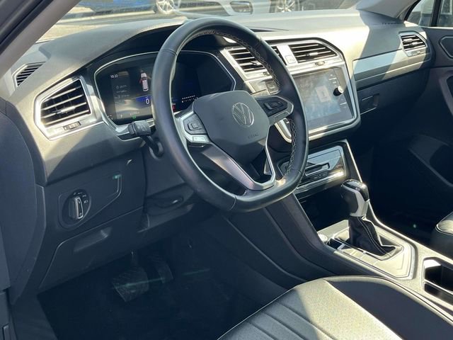 Used 2024 Volkswagen Tiguan SE FWD image 12