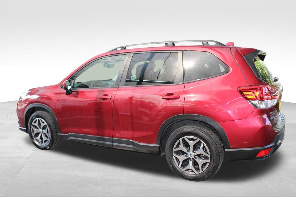 Used 2022 Subaru Forester Premium w/ Popular Package #1 AWD/4WD image 11